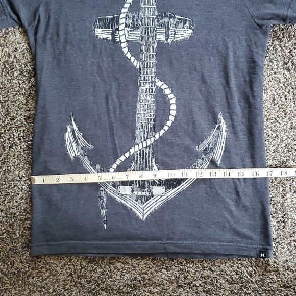 Hurley grey guitar anchor short sleeve tee size small - Picture 7 of 8